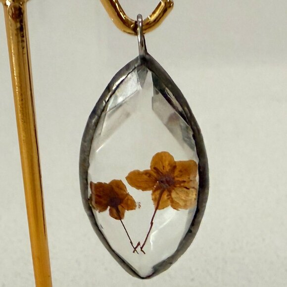 Vintage Faceted Glass Pendant with Pressed Flowers - Picture 1 of 4